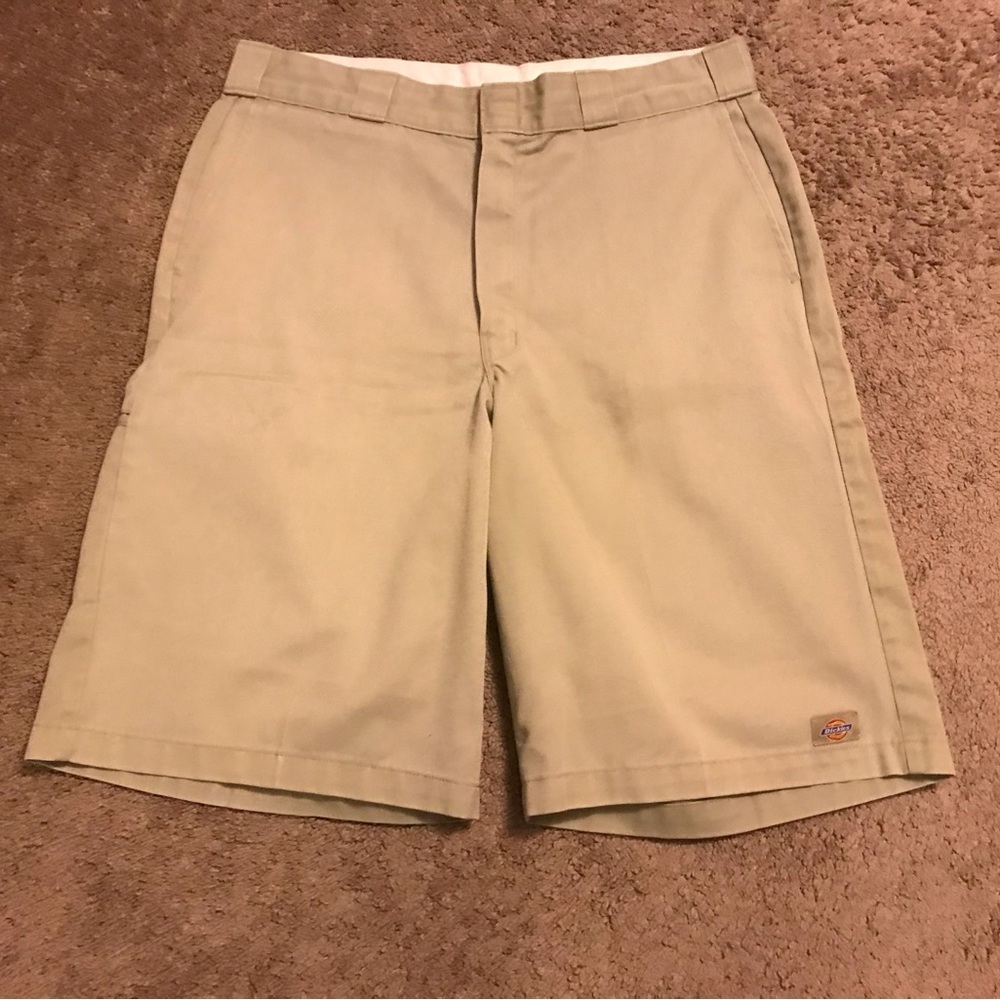 Dickies Loose Fit Multi-Use Pocket Work Shorts, 13”